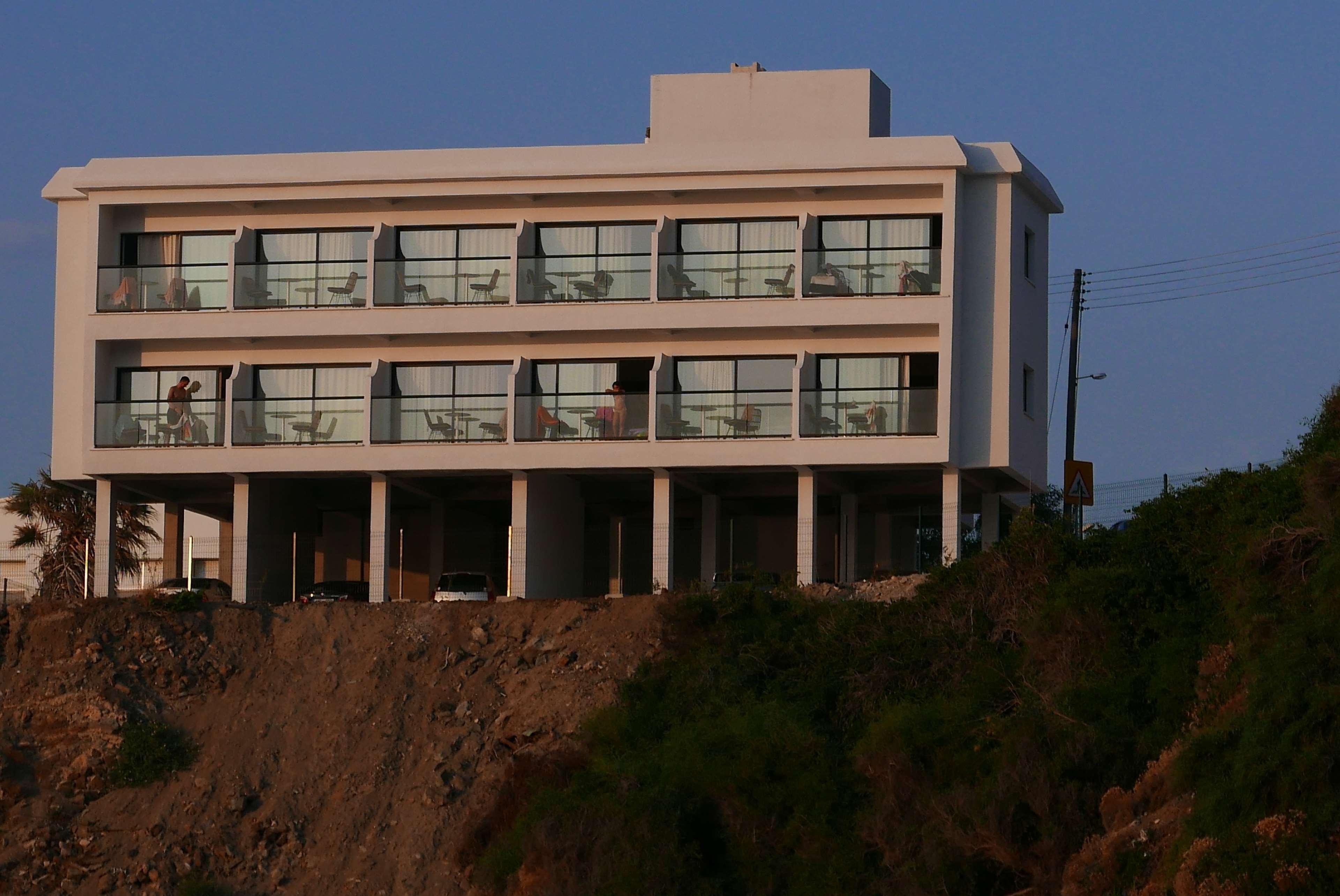 E.J. Pyrgos Bay Hotel Ngoại thất bức ảnh