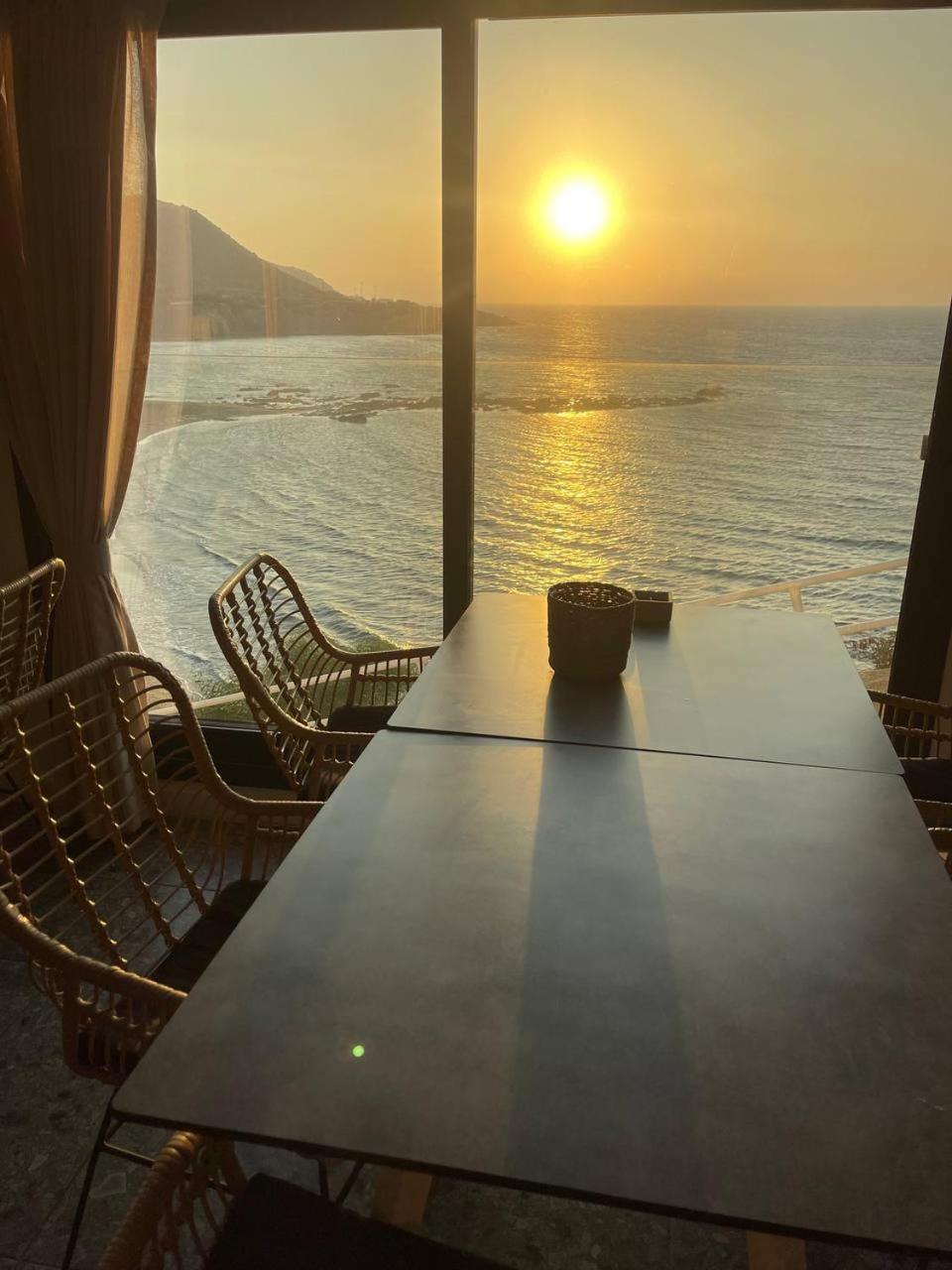 E.J. Pyrgos Bay Hotel Ngoại thất bức ảnh